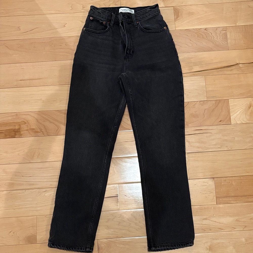 black abercrombie jeans